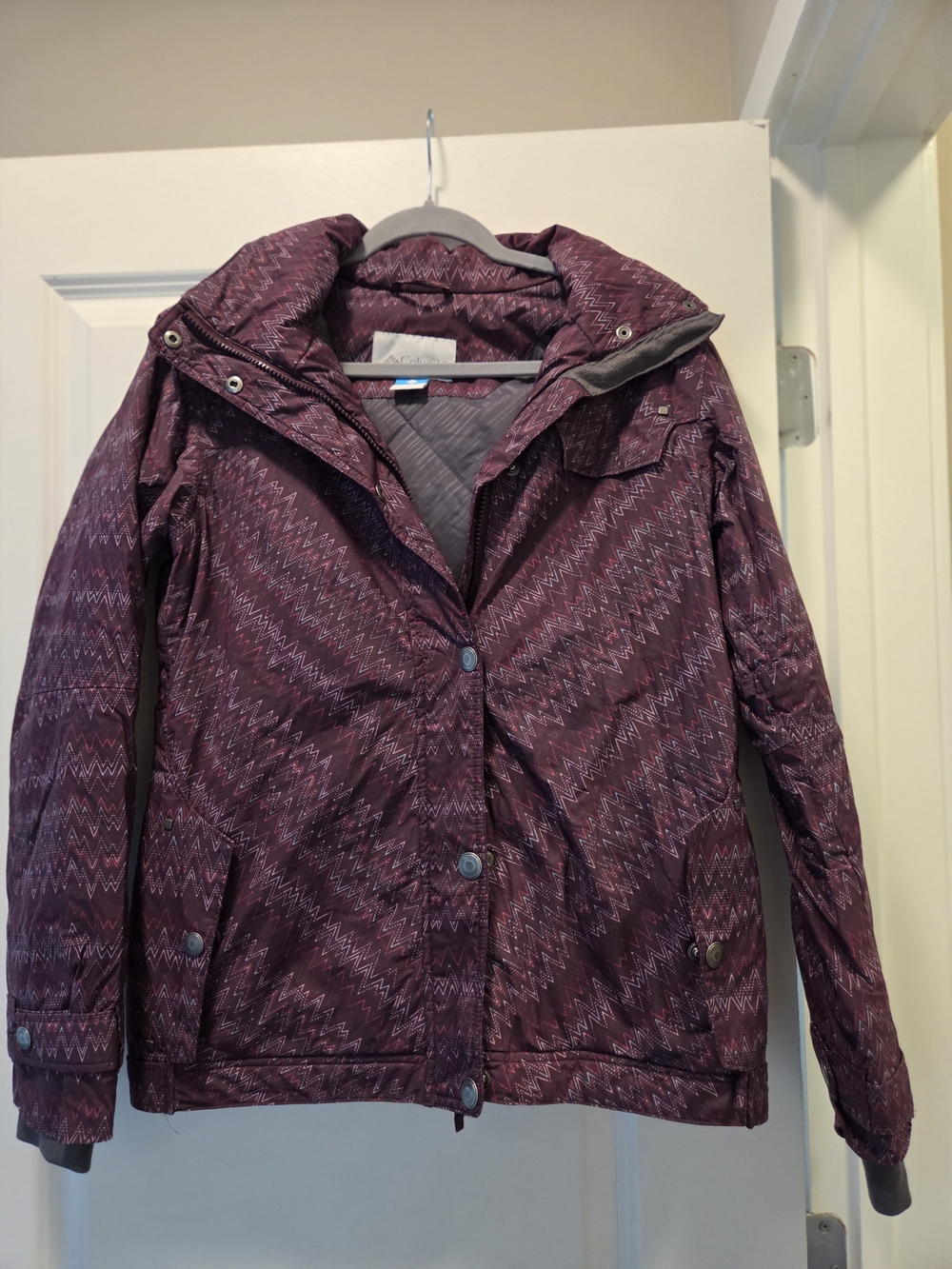 Columbia Women’s Insulated Hooded Ski Jacket Purple Burgundy Size Small
